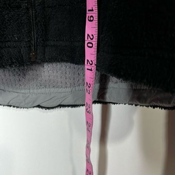 Patagonia Black Fluffy Fleece Jacket Zippered Gray Lining - Picture 9 of 16